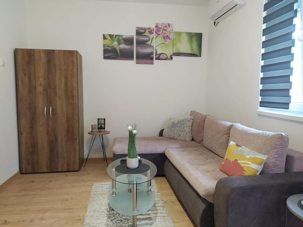 Zen Apartmani زرنيانين المظهر الخارجي الصورة